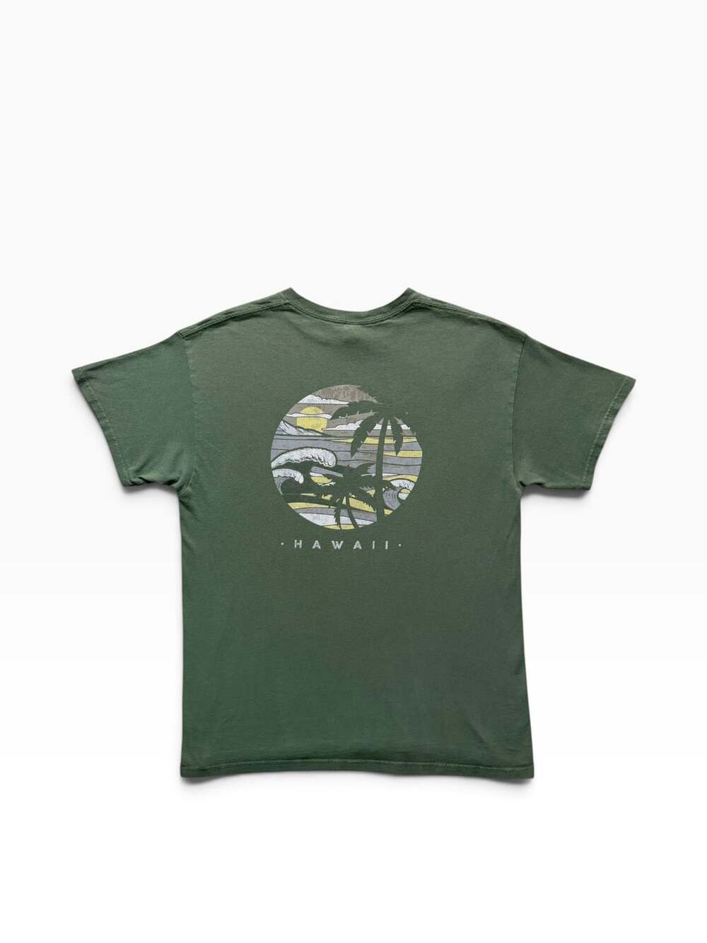 Gildan Hawaii Palm Tree Ocean Sunset Graphic T-Shirt Olive Green Size L